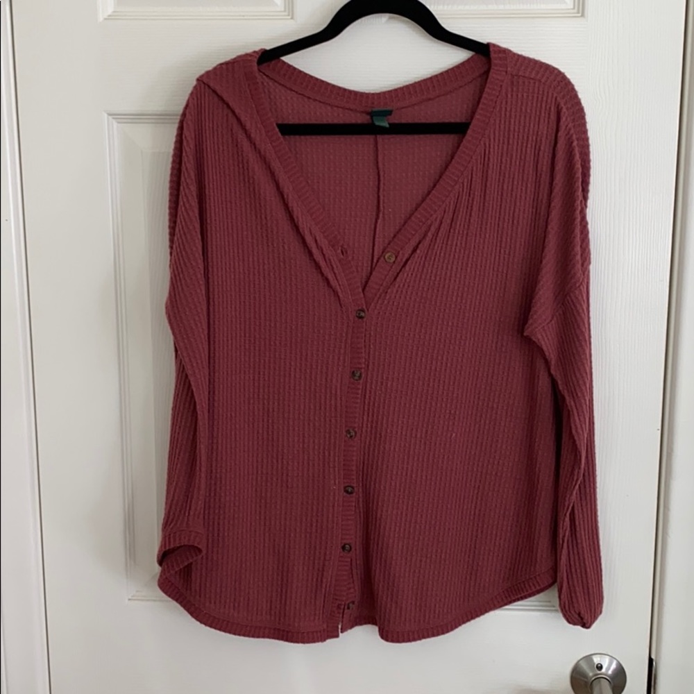 maroon light sweater
